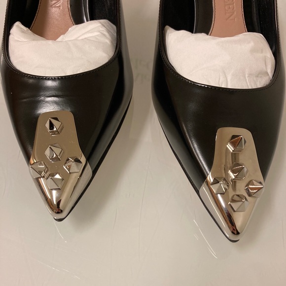 Alexander McQueen Studded Toe Pumps - Picture 10 of 12